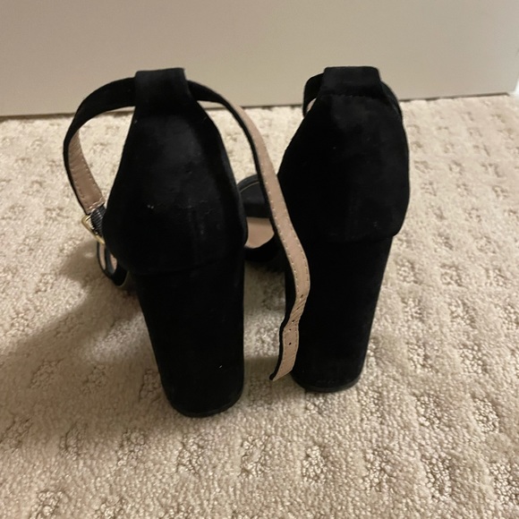 Steve Madden Carrson Black Suede Sandal - Picture 7 of 8